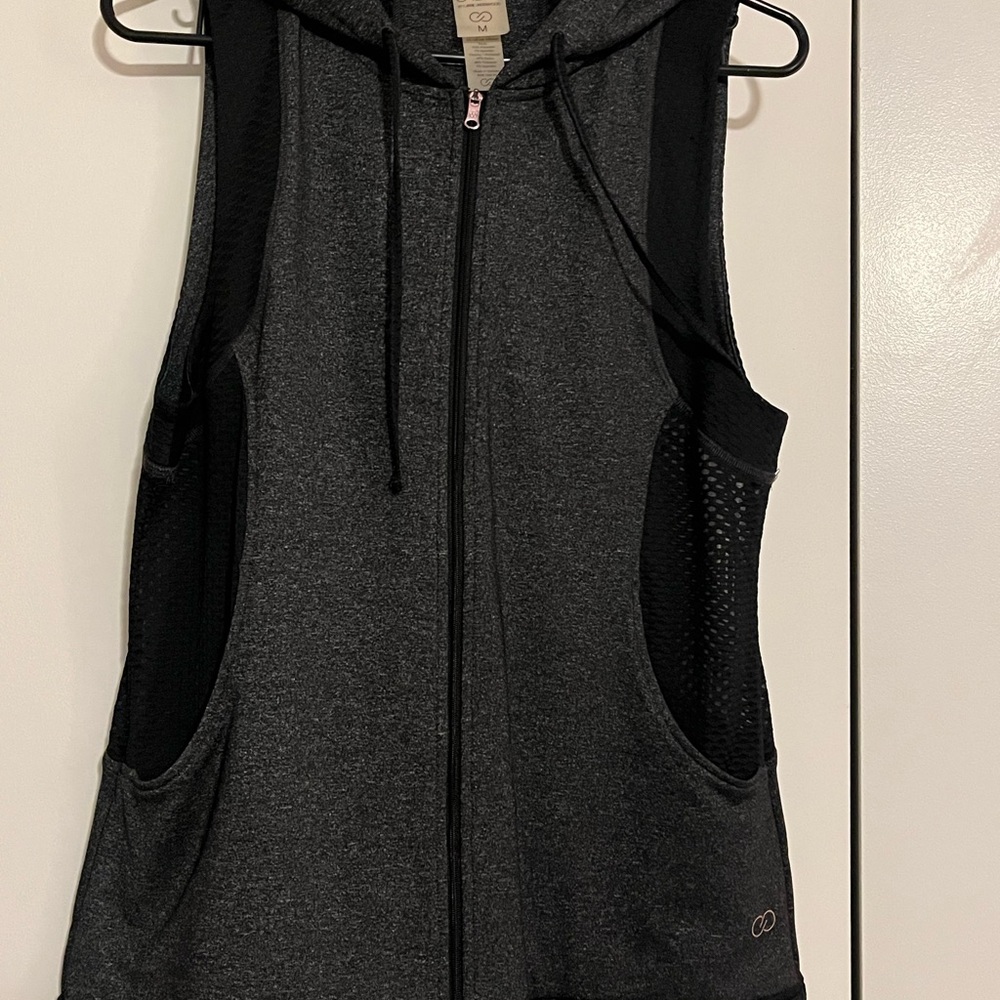Layering vest size M - Picture 2 of 4